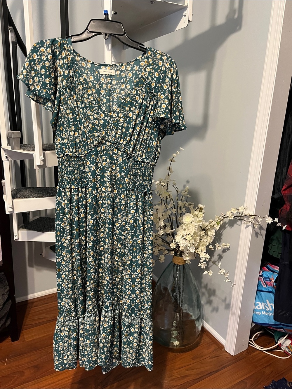 Max Studio Size Large MIDI green floral dress